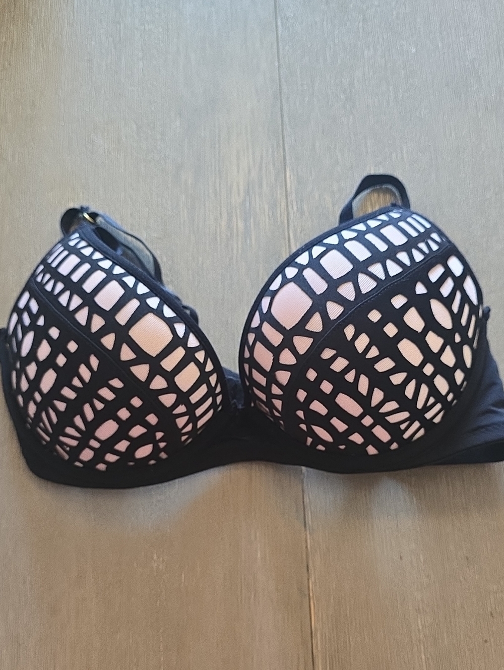 Daisy Fuentes Black Overlay Pink Two-Tone Padded Bra